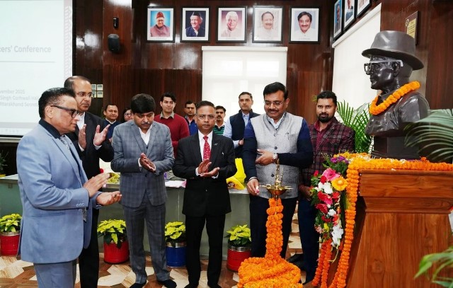 उत्तराखंड सरकार ने ‘विकसित उत्तराखंड @ 2047’ रोडमैप पर की उच्च-स्तरीय समीक्षा, नीति-निर्माताओं और जिला अधिकारियों के बीच सीधा संवाद